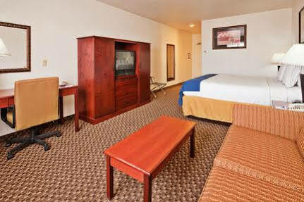 Express By Ihg Hotel 2*